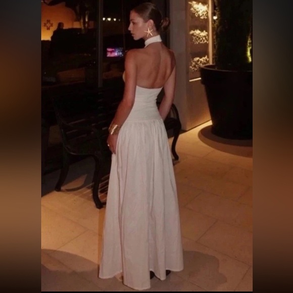 Zara Elegant White Halter Maxi Dress - Picture 4 of 9